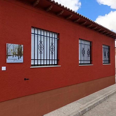 La Alameda Villa Fontiveros Buitenkant foto