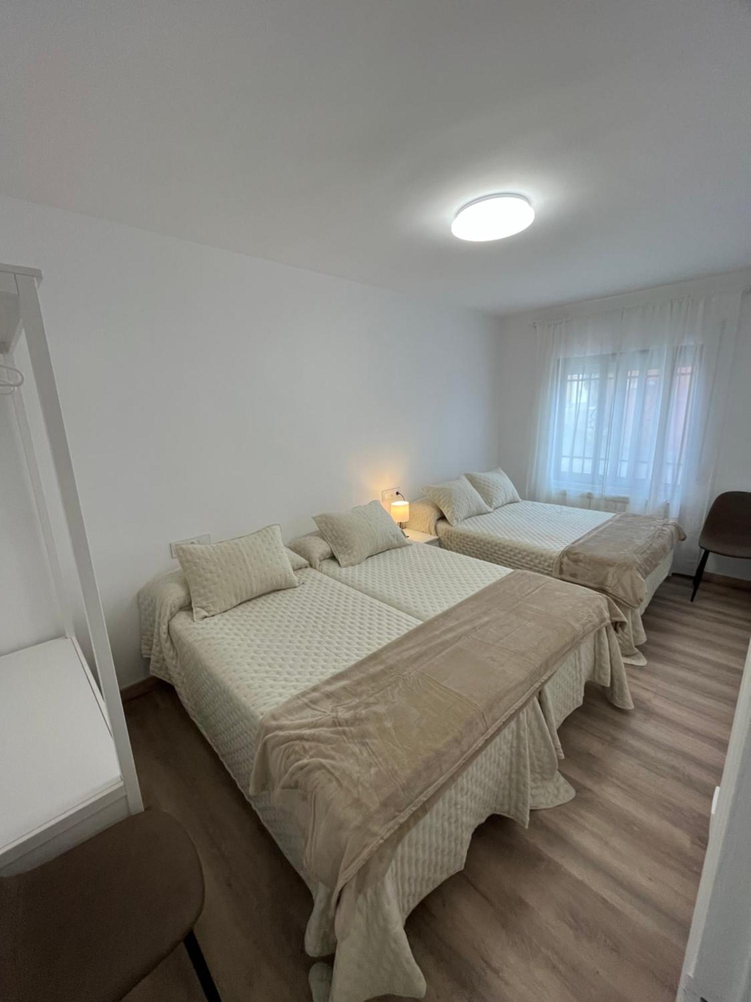 La Alameda Villa Fontiveros Buitenkant foto